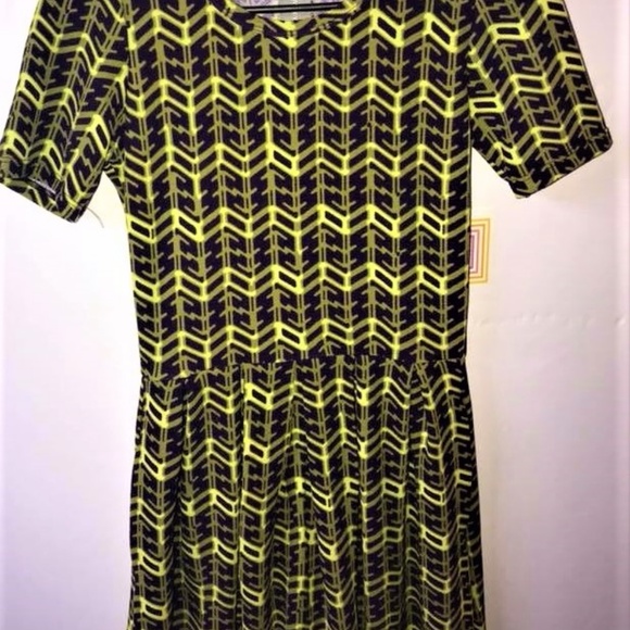 Small Lularoe Dress - Amelia Dress - Picture 1 of 3